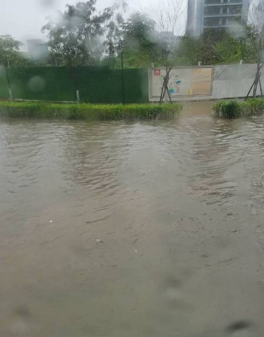 广东多地再迎疾风暴雨 地质灾害风险高