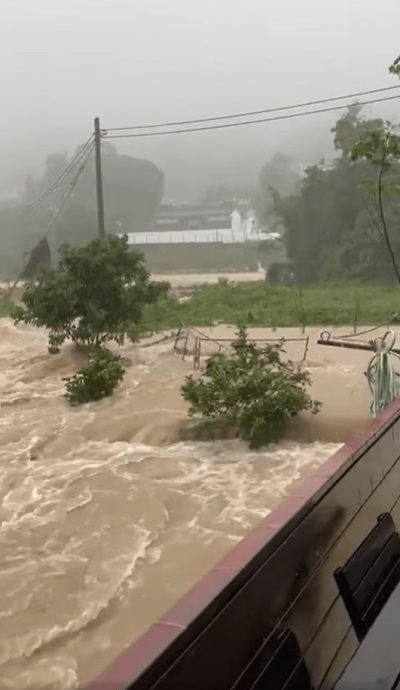 广东多地再迎疾风暴雨 地质灾害风险高