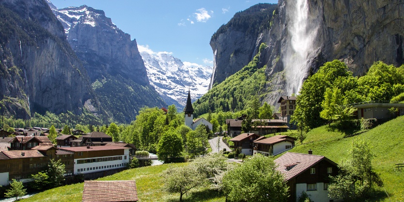 拼盘 瑞士著名瀑布村游客太多 当地拟仿效威尼斯收入场费