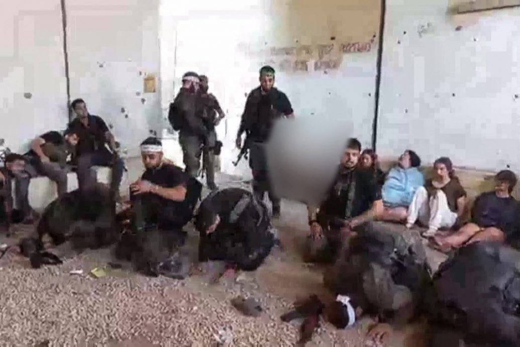 有组织发放哈马斯掳走以色列女兵片段