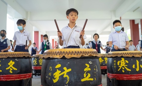 柔：***可版头***560位小六学生   参加宽中至达城分校体验活动