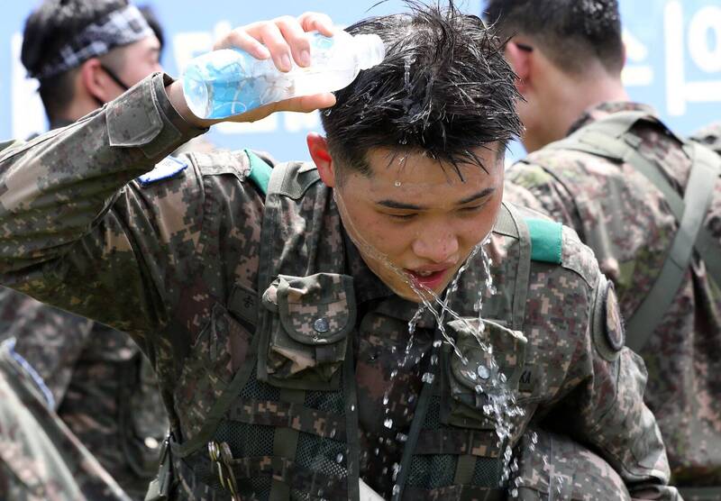 韩国新兵“军纪训练”操到昏迷送医后不治身亡