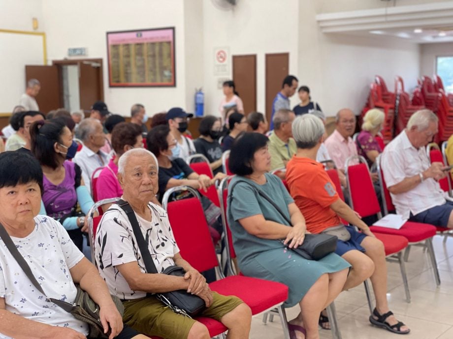 （主文+人头）大都会/封面/数十商民反对调涨门牌税/图来著