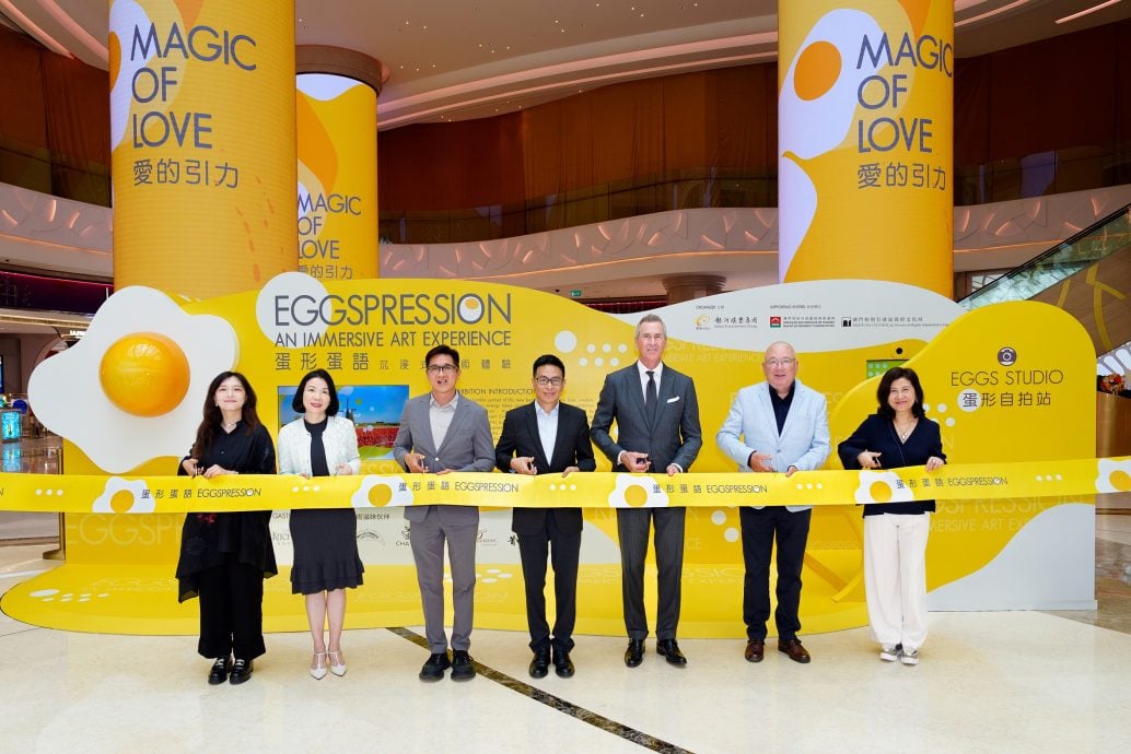 (From left to right) Ms. Vivian Cai, Creative Director of The Egg House from New York; Ms. Hazel Wong, Executive Vice President of Retail at GEG; Mr. Cheang Kai Meng, Vice President of the Cultural Affairs Bureau of the Macau SAR Government; Mr. Cheng Wai Tong, Acting Director of the Macao Government Tourism Office; Mr. Kevin Kelley, Chief Operating Officer—Macau of GEG;Mr. Henk Hofstra, the artist from The Netherlands and Ms. Vita Wong-Kwok, Curator of the exhibition celebrated the opening of the “Eggspression - An Immersive Art Experience” exhibition hosted by GEG.