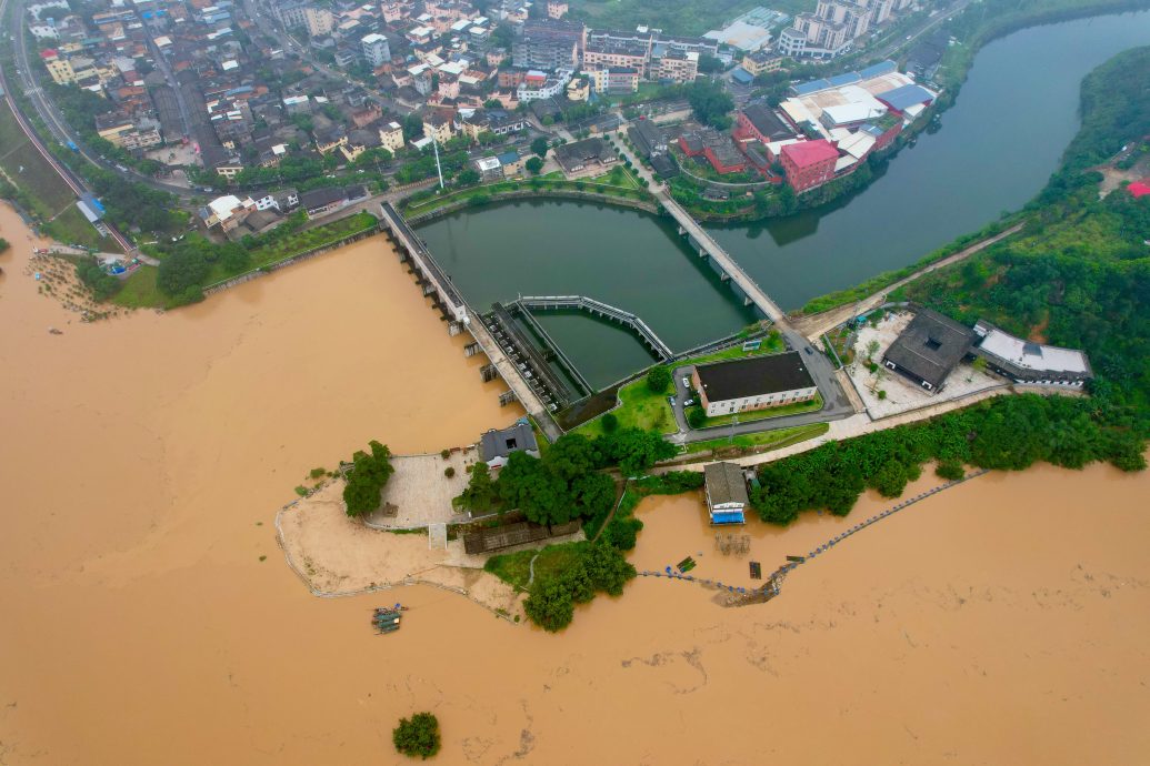 中国长江中下游暴雨预警 雨量估较往年同期增逾1倍