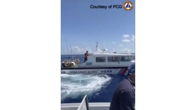 中国：菲船只硬闯仁爱礁海域 与海警船擦撞