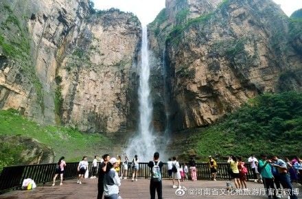 亞洲第一高瀑布造假？遊客一看雲臺山天瀑頂端竟是“水管放水”