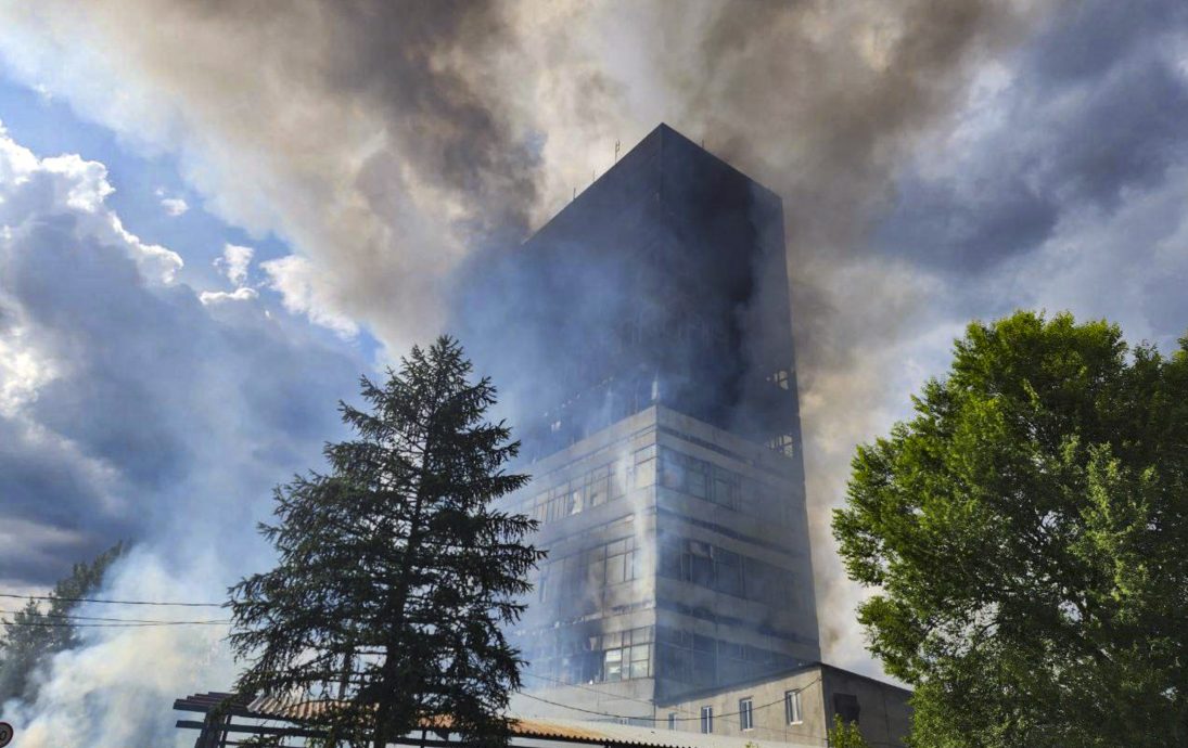 供星洲網：國際：莫斯科一大樓起火 至少八人遇難
