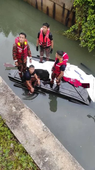 全国：休旅车失控撞入2米深沟渠，3男女困车内溺水身亡