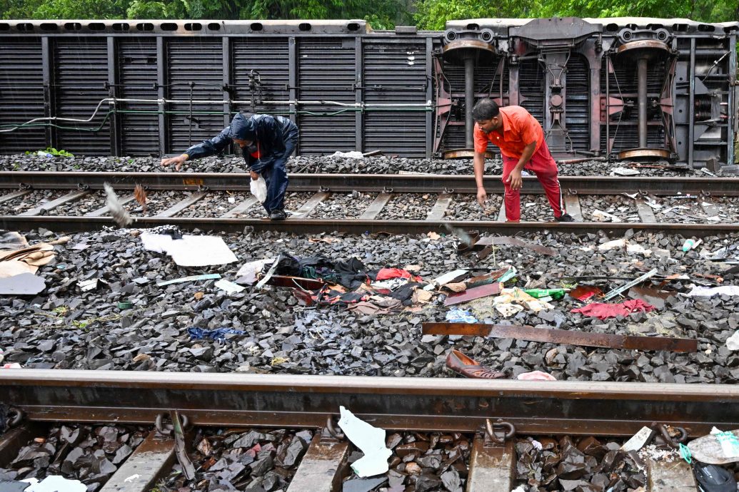 倖存者回憶印度兩列火車相撞致人死亡的恐怖經歷