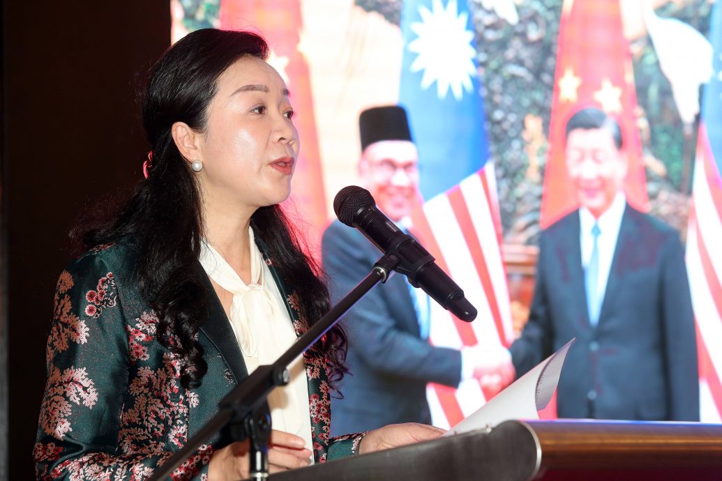 廣西為東盟與中國鏈接窗口：馬來西亞全國總商會、中國-東盟商務與投資峰會秘書處簽署備忘錄