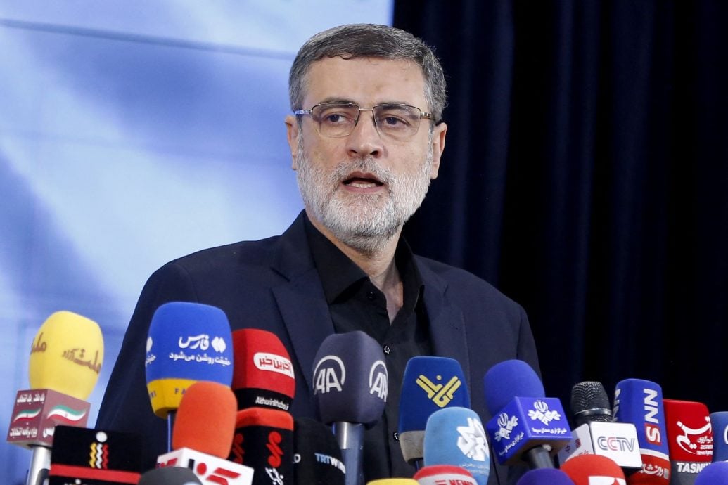 总统大选前夕 伊朗副总统及德黑兰市长退选