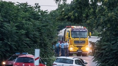 斯洛伐克火车撞巴士至少7死6伤