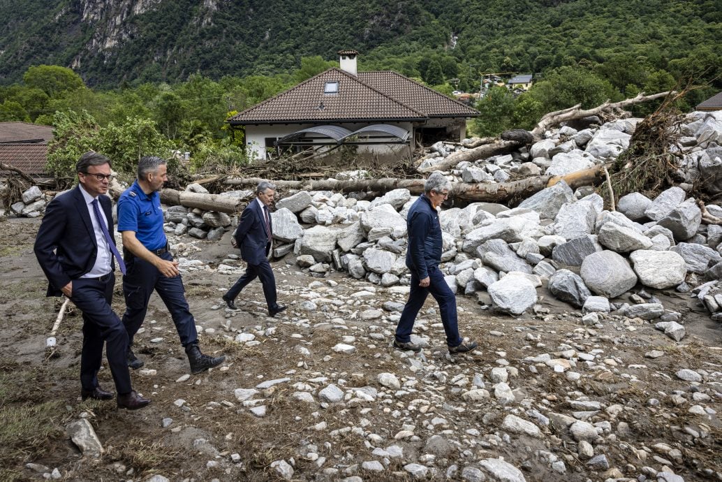 暴雨导致严重洪灾和山体滑坡 瑞士进入警戒状态