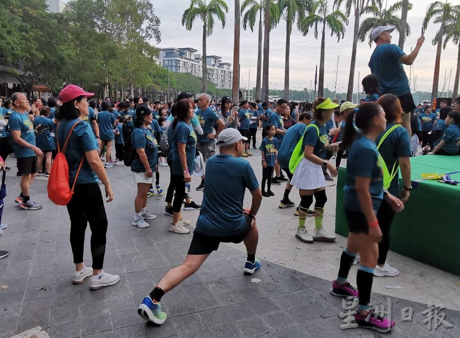 柔：“全球复蔬公益路跑VegRun”    近4000人聚公主港  为爱地球 环保 护生 跑吧！