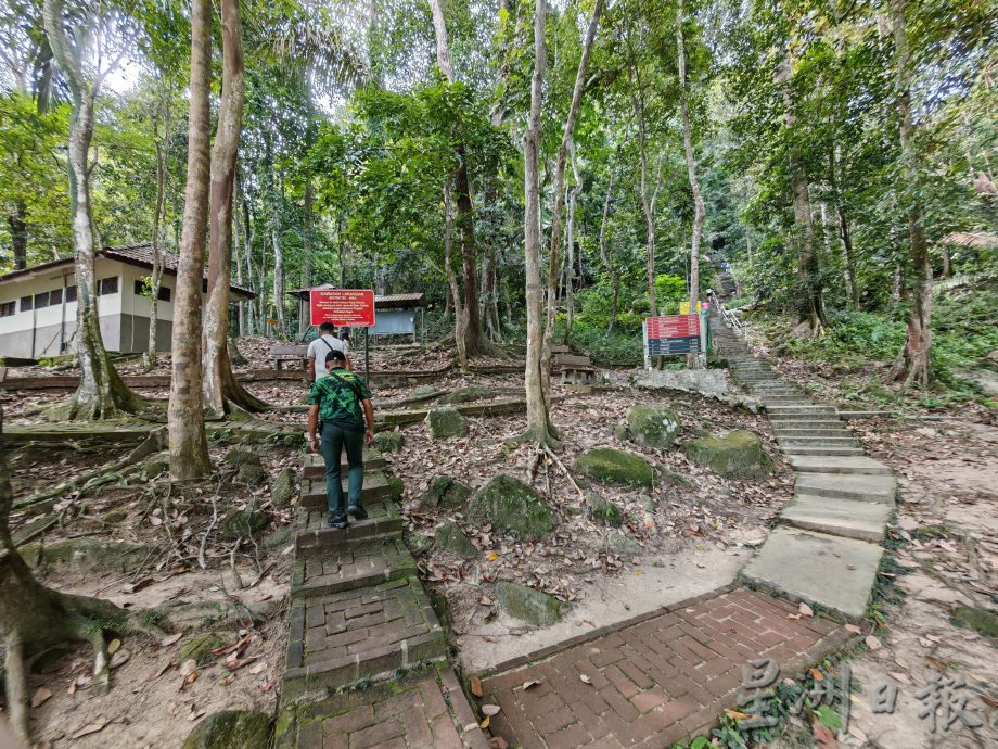 柔：峇龙华山庄休闲森林公园，获州政府拨10万紧急维修