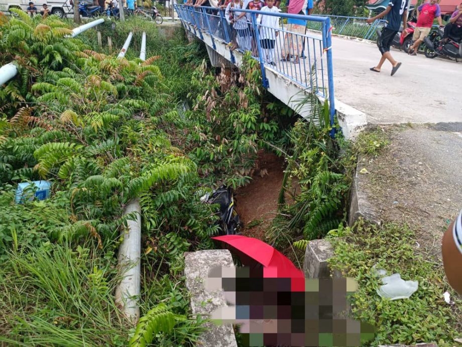 柔：摩托车失控坠沟，71岁骑士当场丧命