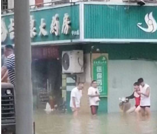 桂林暴雨　藥局被淹沒…20歲女店員不幸罹難