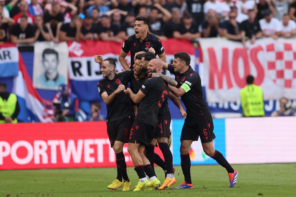 Bảng B Cúp C1 | Albania gây sốc khi vượt qua vòng loại và Tây Ban Nha được kỳ vọng vô địch, lọt vào top 16