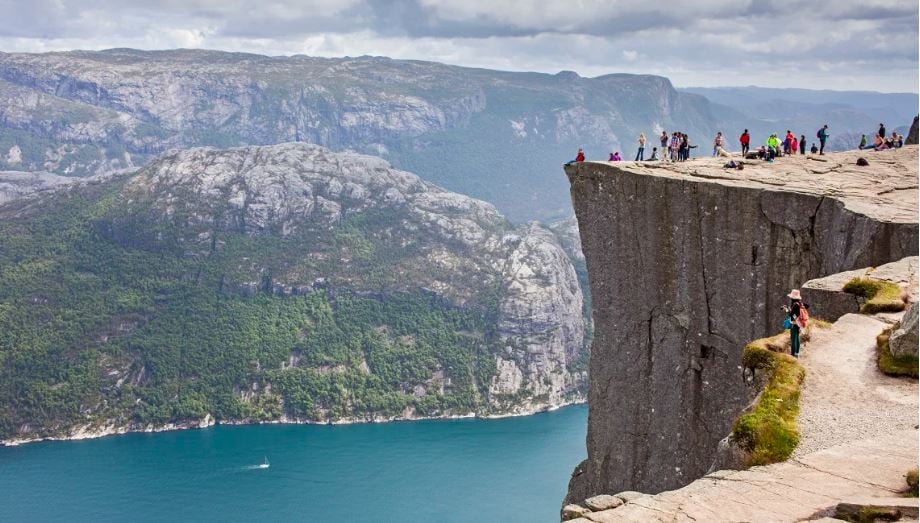 汤告鲁斯《不可能的任务》取景地 游客意外堕600公尺悬崖丧命
