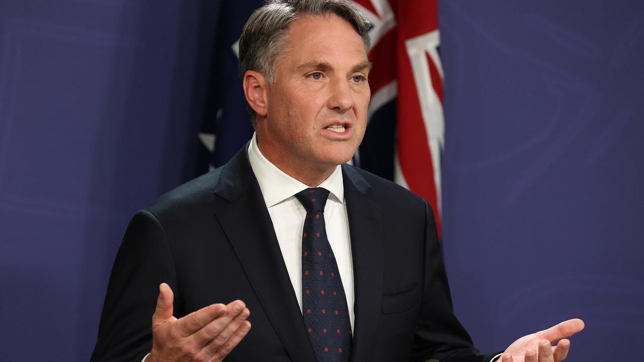 澳洲寻求与中国进行国防部长对话以减少军事误判