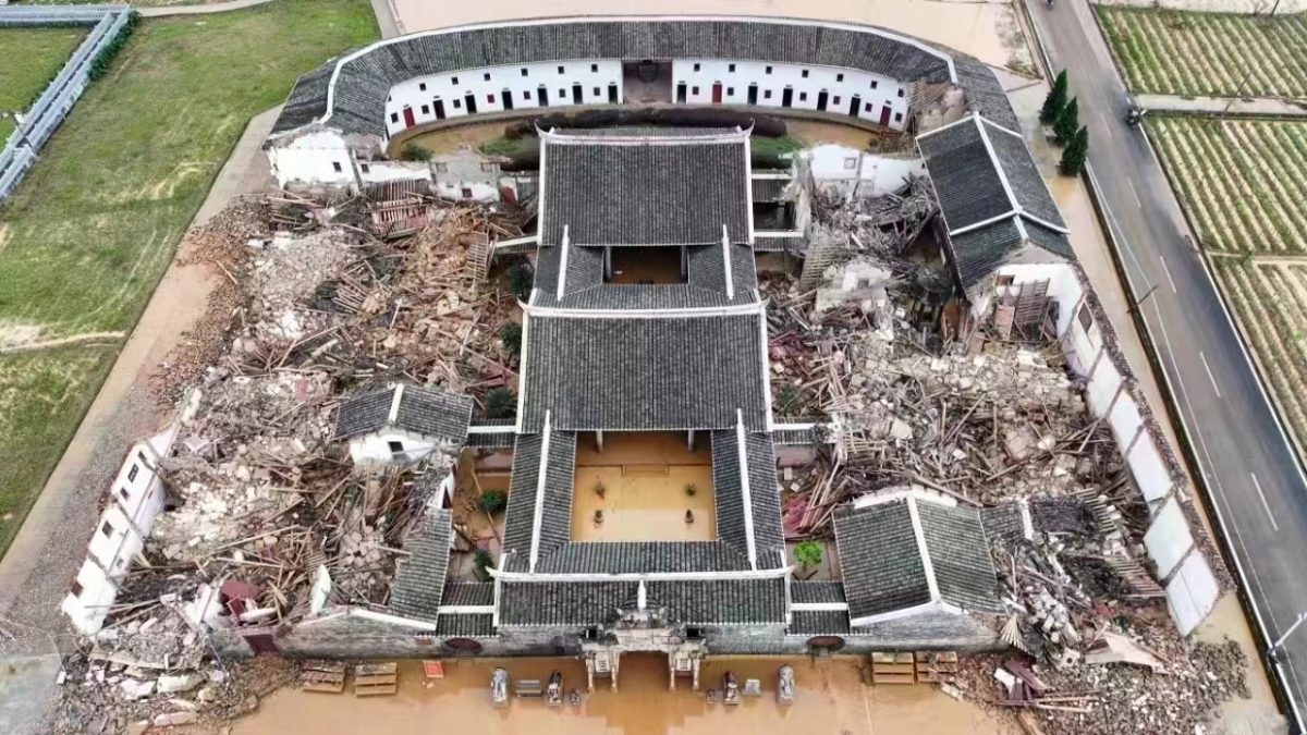 福建暴雨袭击 始建于清朝的“客家第一宗祠”坍塌