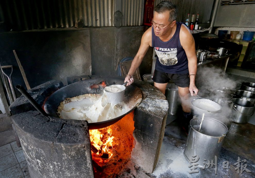 霹：封底主文／它的诞生|匠心制豆腐  每块皆辛苦 