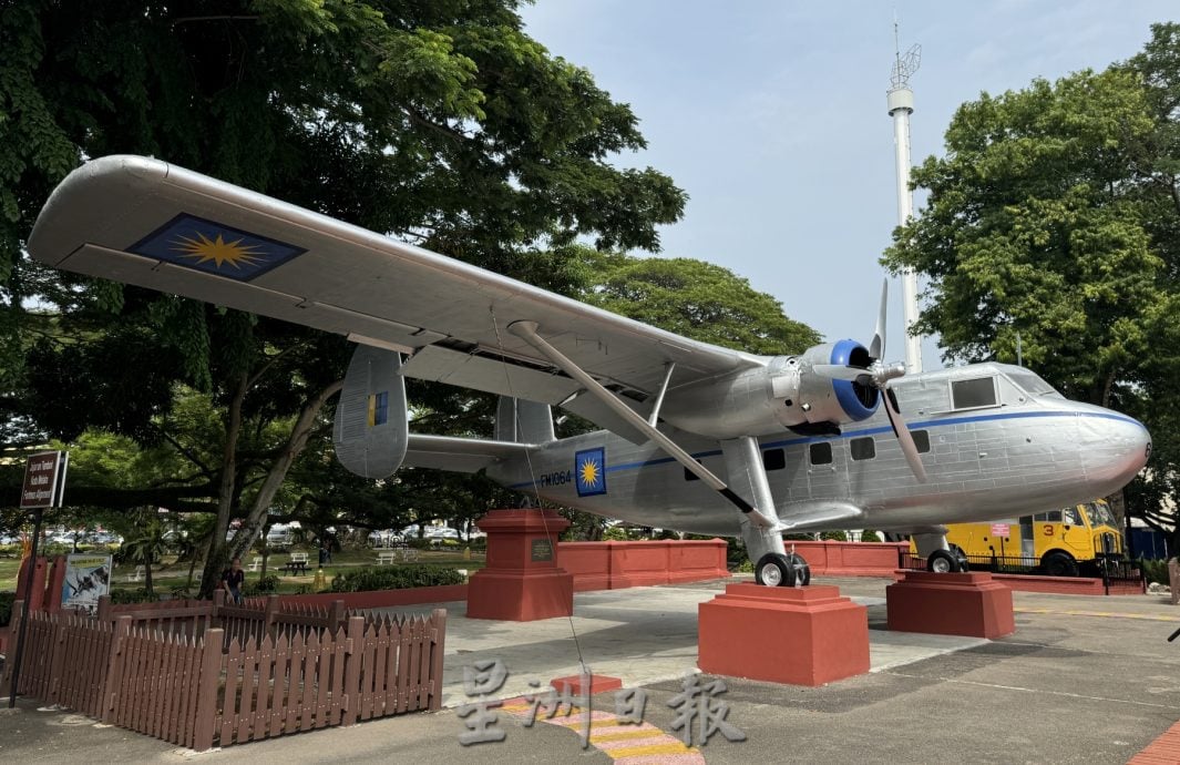 （古城封底主文）《用眼睛去旅游》：露天交通博物馆