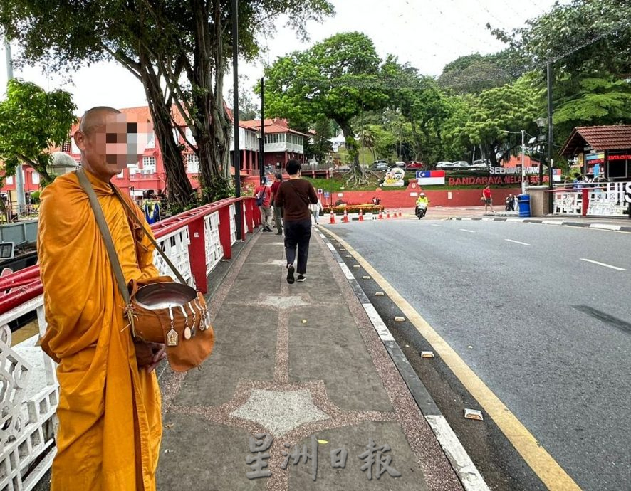 （古城封面主文）疑“假和尚”化缘及兜售物品 刘志俍促勿助长不良风气