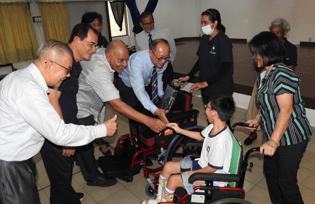 （大北马）槟城痉挛儿童协会移交轮椅