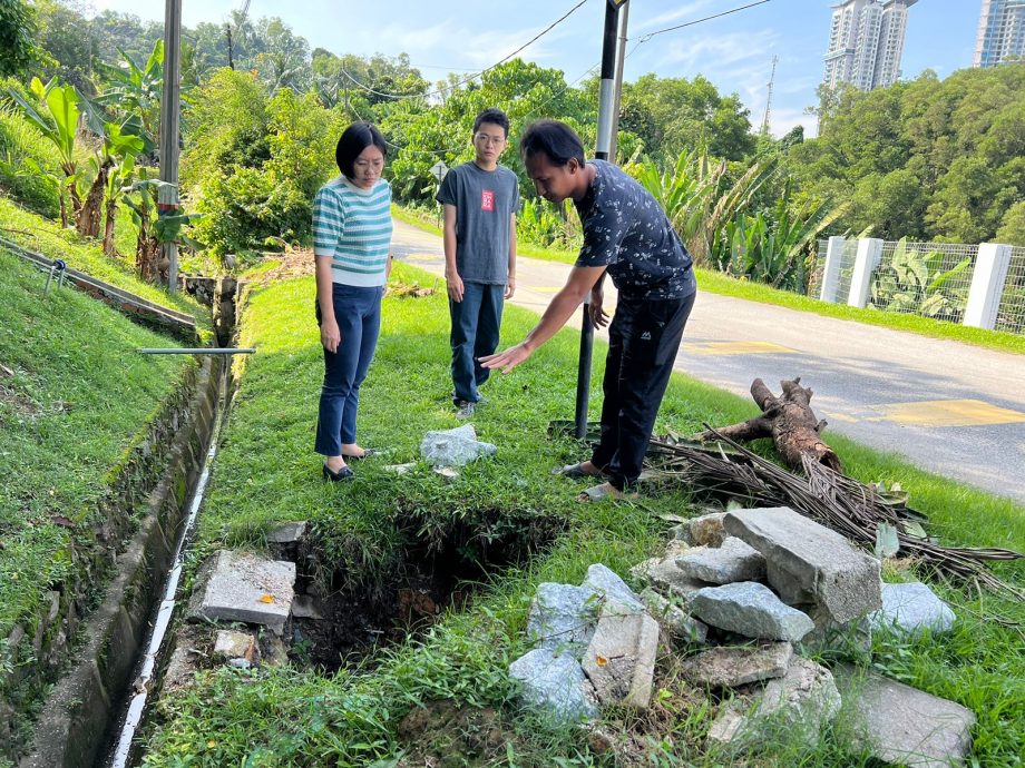 （版2头）大都会：蒲种登加园民宅投诉雨水冲蚀问题