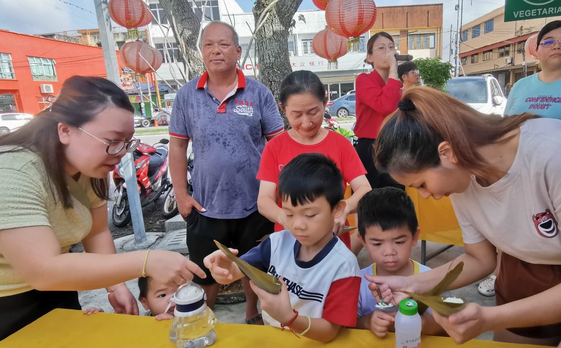 （版頭）大都會：不一樣的端午節，“粽子遇上Ketupat”