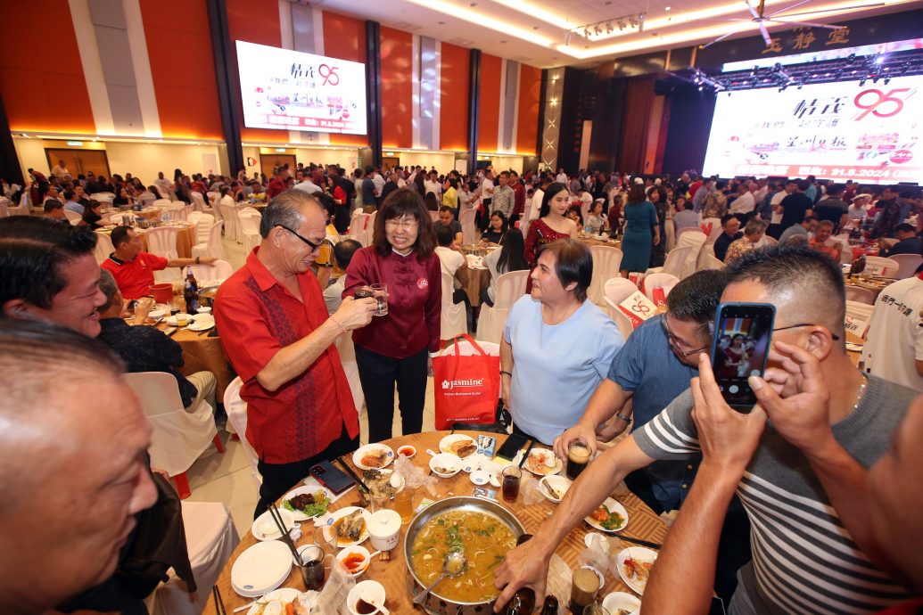 （画页）大都会/封底/星洲日报情义95年报庆巴生区晚宴/14图