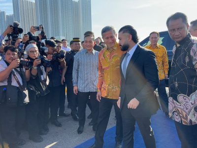 视频| 新柔长堤建成百年庆 柔摄政王与狮城外长抵达主持庆祝仪式