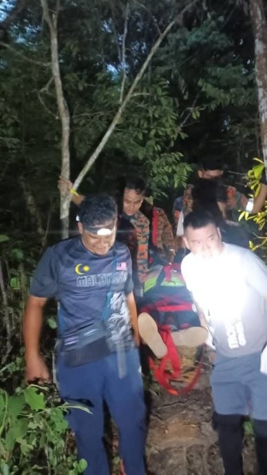 72岁华裔长者爬山晕倒 消拯员救出送院治疗