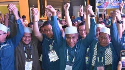 双溪峇甲补选 | 阿比丁多数票4269　国盟支持者聚集游行庆贺