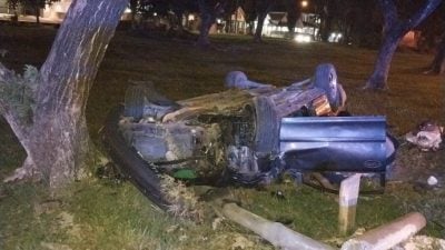 载女儿回家途中发生车祸   71岁律师车撞树当场亡