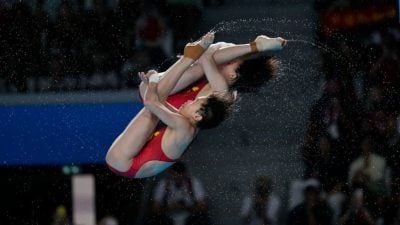 巴黎奥运跳水赛 | 女子双人10公尺跳台 芋汐红婵大热夺冠