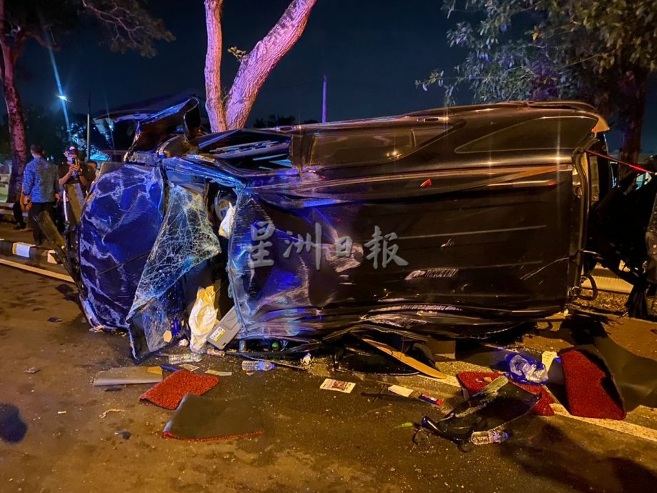 東：四車連環撞，導致一名男子和未婚妻傷重死亡。