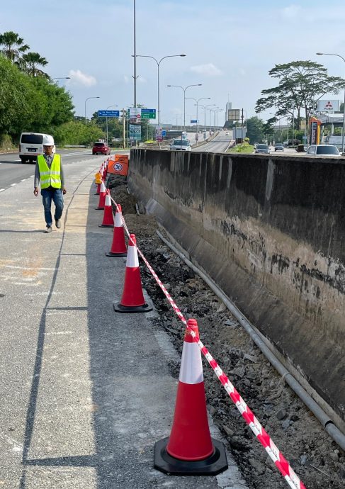 亞沙路地下溝崩塌 車道逢雨必災，提升工程料下週竣工