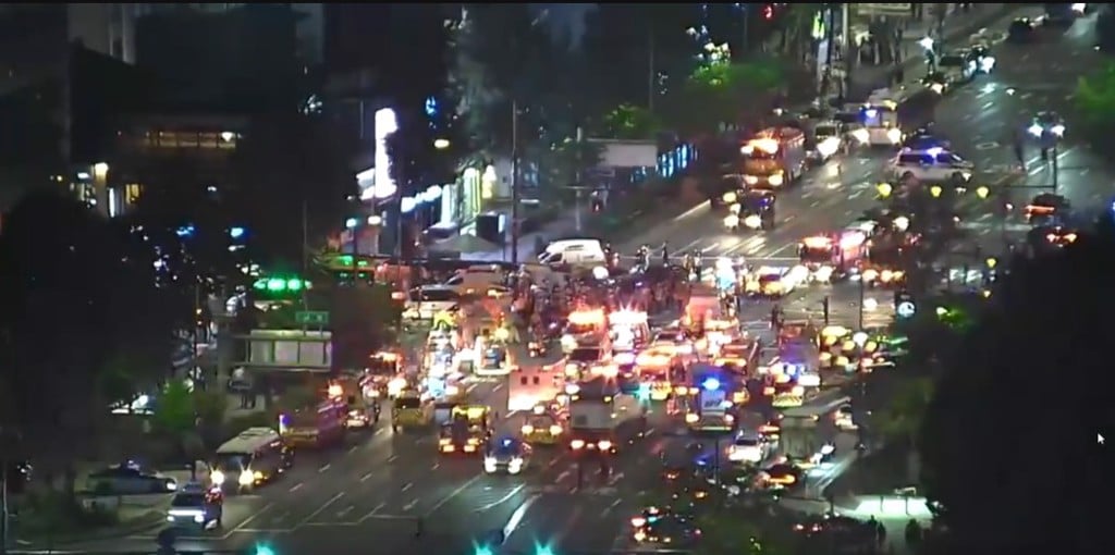 供星洲網：視頻|韓國首爾醸重大車禍  汽車逆向衝向人行道至少9死4傷
