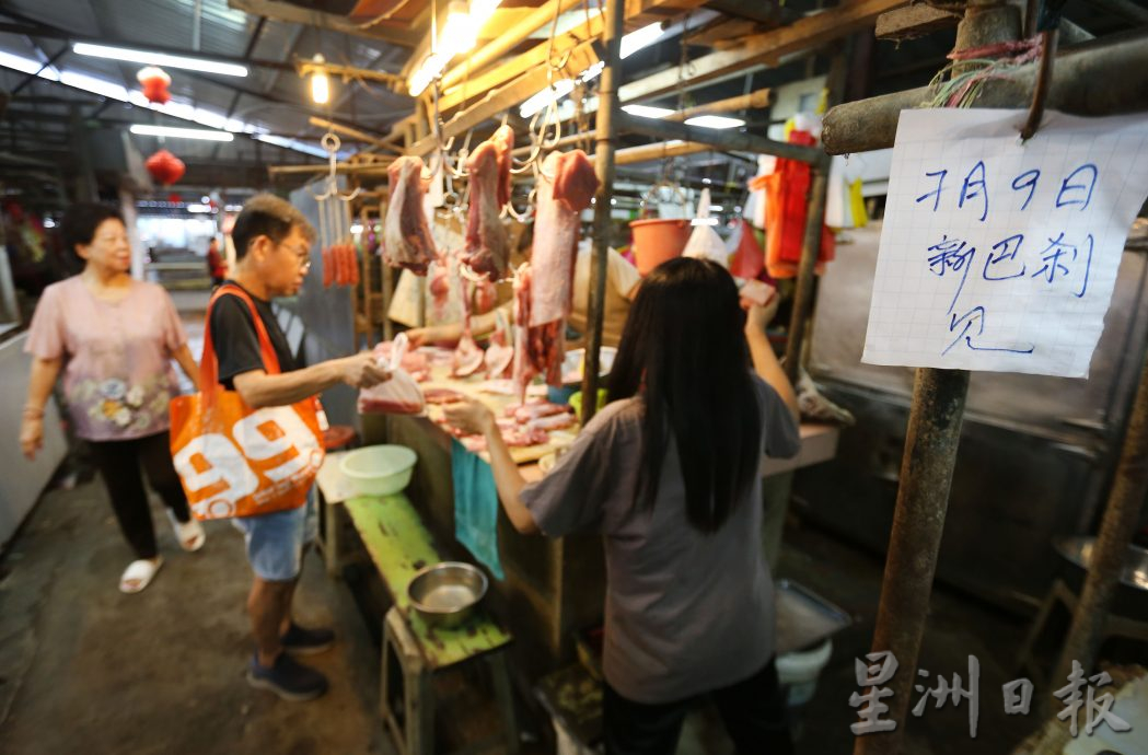 兵如港巴刹小贩回忆不舍满满 往前看盼返“新家”一天到来 