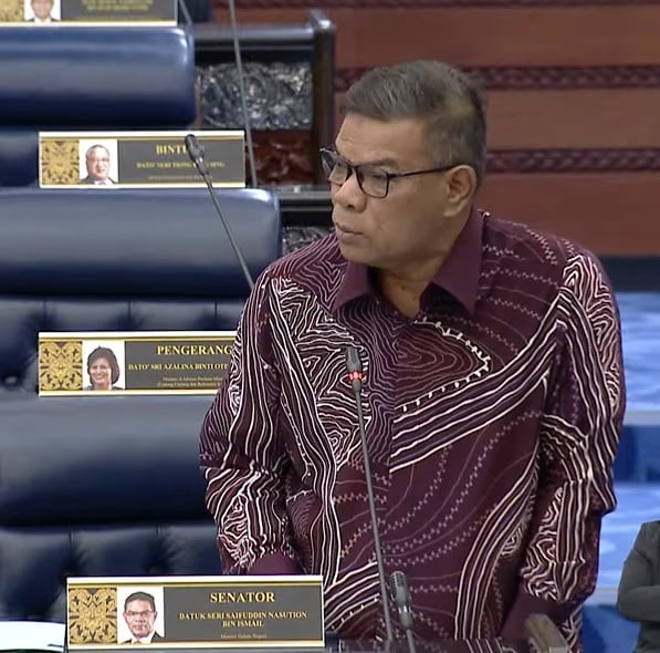 內長週二國會穿峇迪服遭反對黨質疑 安華提醒賽夫丁守條規