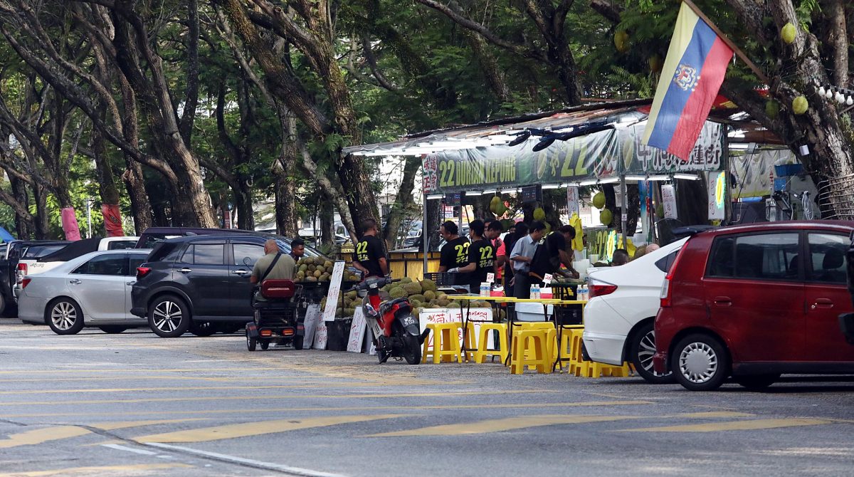 副文-大都會/榴槤飄香又來了 榴槤街消費者多但不塞車／4圖