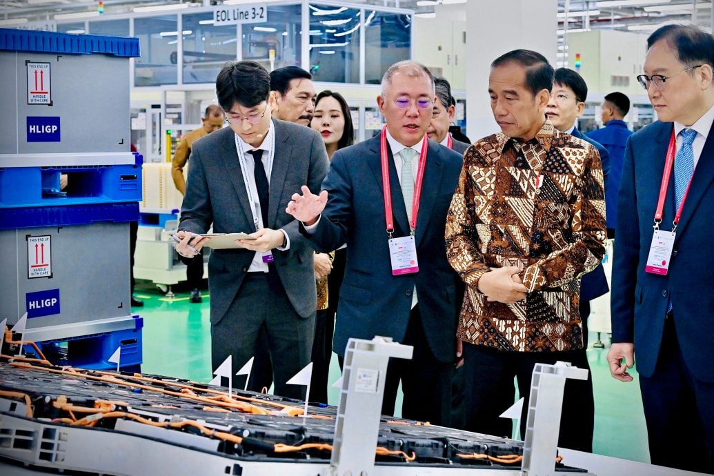 印尼首家电动车电池厂揭幕 为丰富镍矿增添附加值
