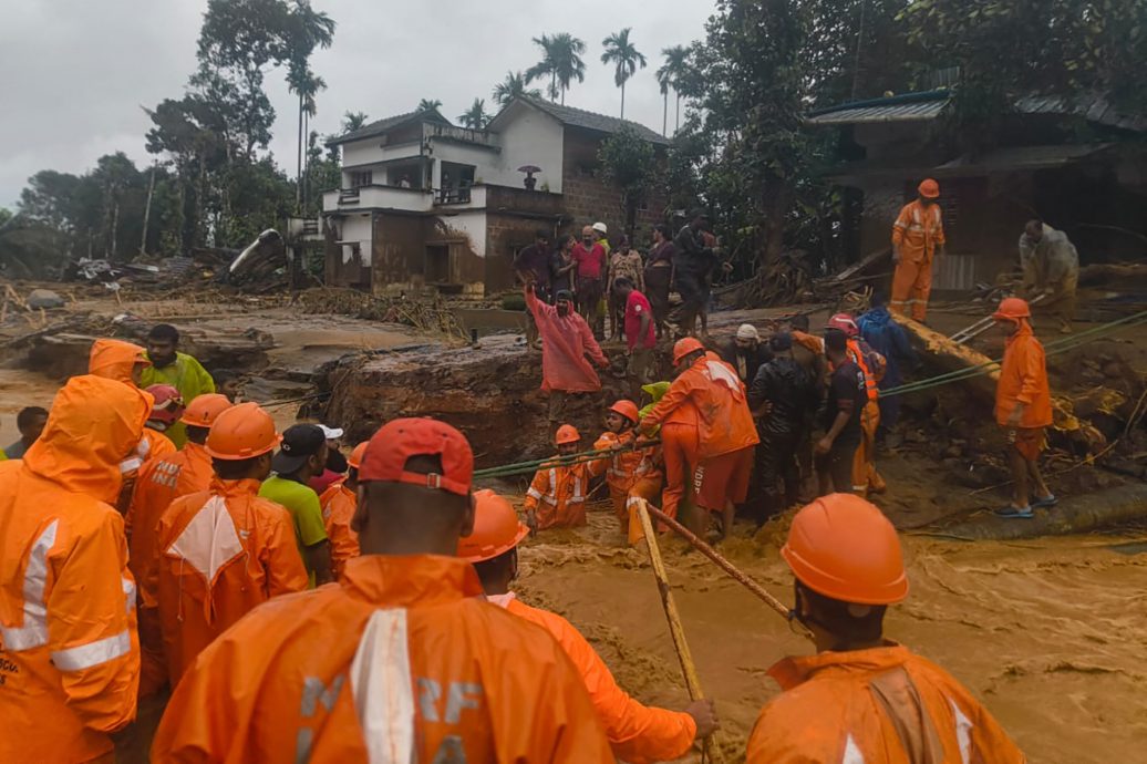 印度南部暴雨引发土崩  至少49死数百人被困