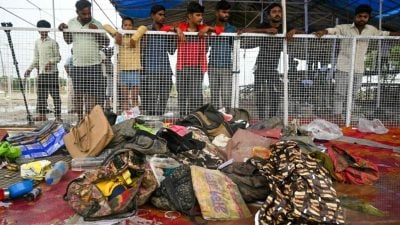 印度宗教集会踩踏事件 增至121死 警逮6人