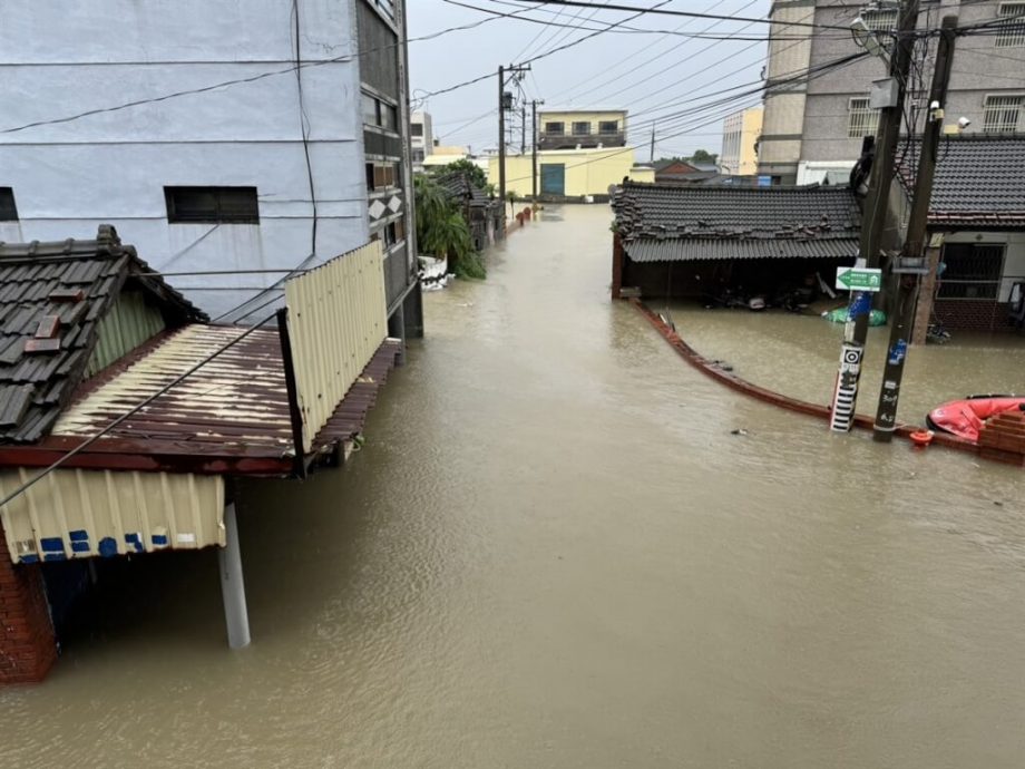 台风格美／台酿7死1失踪785伤 沉没货轮船长遗体寻获