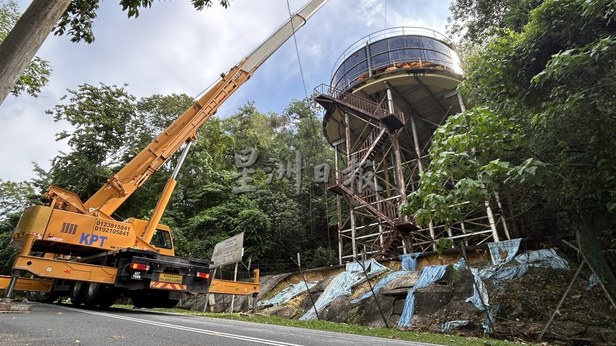 土崩逾半年 居民担惊受怕 宝城花园蓄水池终于换水槽