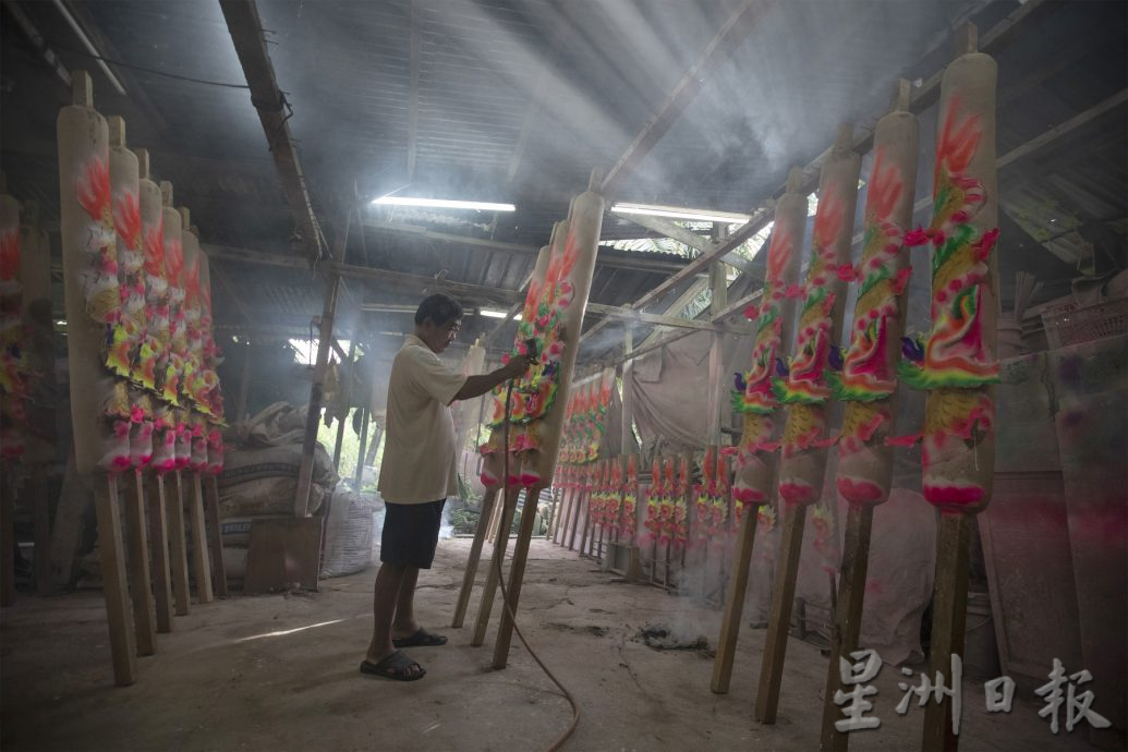 星角摄／图说大马：一支龙香，承载文化的传承